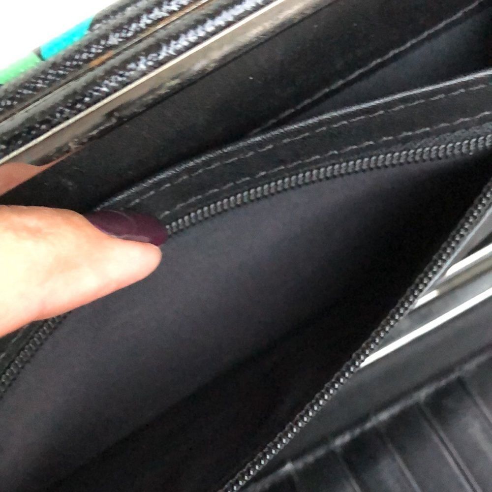 Halogen wallet - Picture 8 of 8